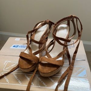 Brown suede Guess wedge sandal size 6 women’s